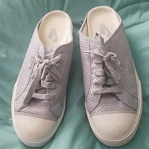 backless sneakers nike